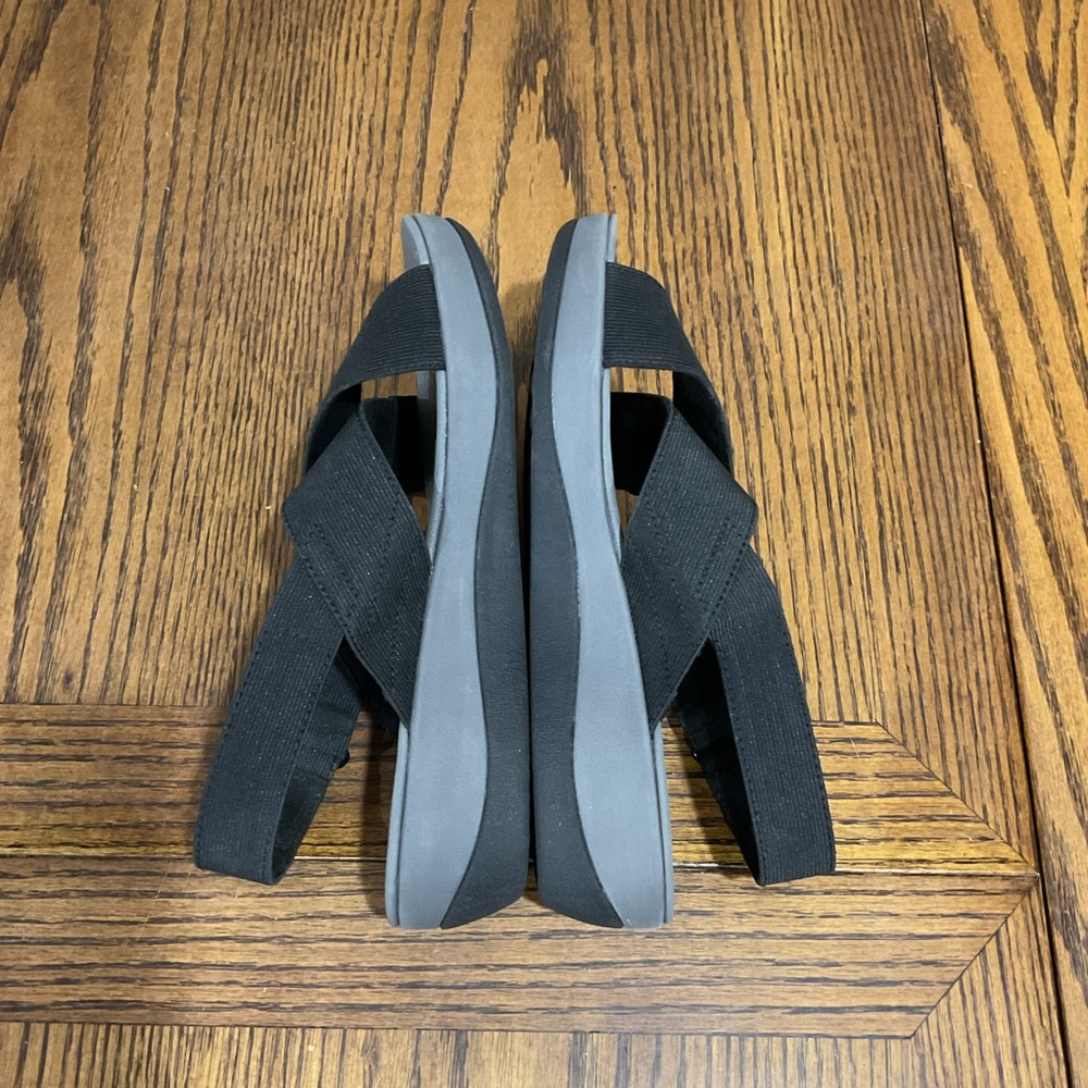 Cloudsteppers by Clarks Black and Gray Sandals - Picture 11 of 12